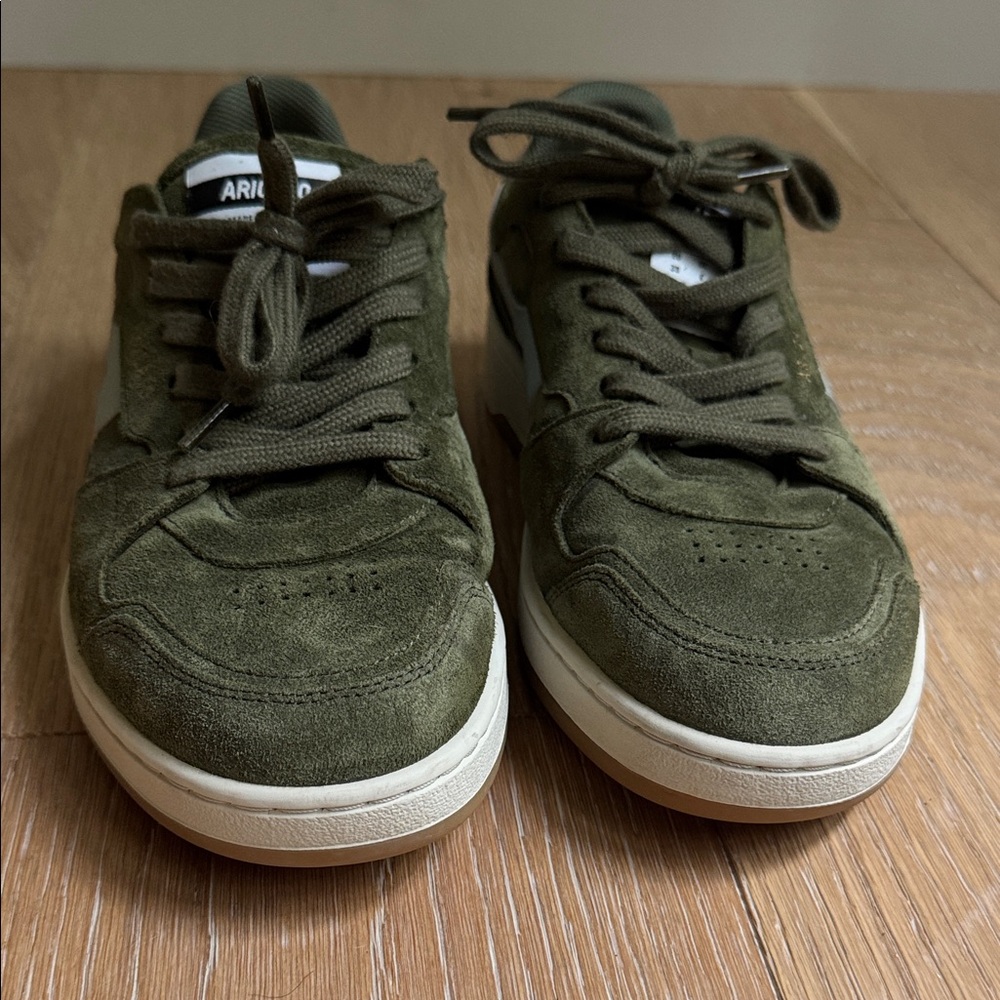 Axel Arigato sneakers size 8.5